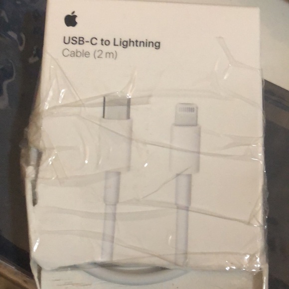 Apple USB-C to Lightning Cable (2m), new in damaged box - Picture 8 of 8